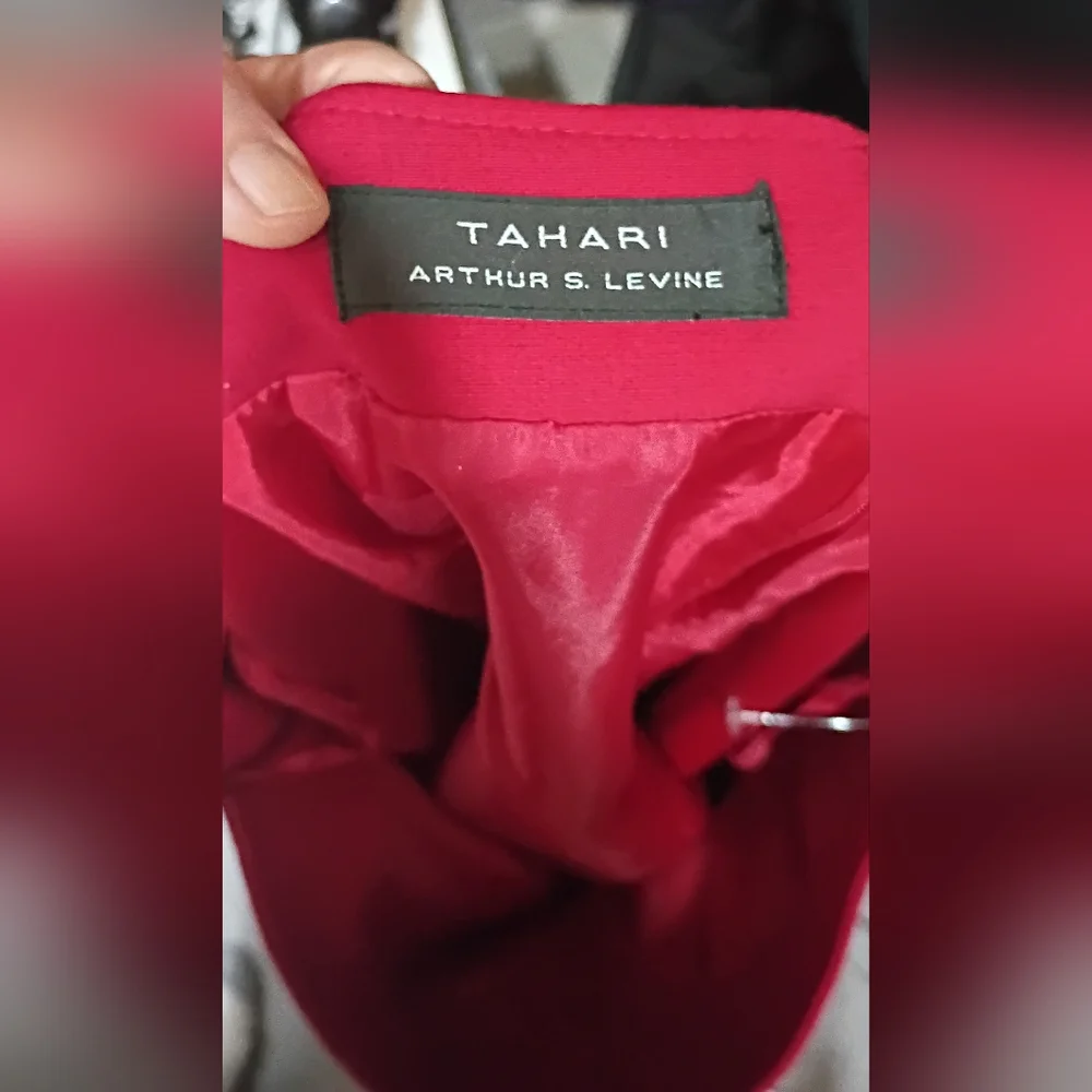 Tahari Red Polyester blend vibrant Red pencil skirt plus size 16